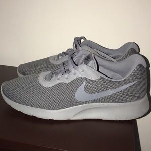 Men’s Nike shoes
